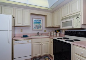 Prime Location/Pool Views/Oceanview Gem/Chateau by the Sea 22B