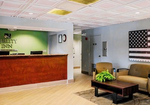 Quality Inn At Eglin AFB