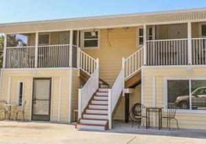 Remodeled, cozy beach home only steps to beach, town
