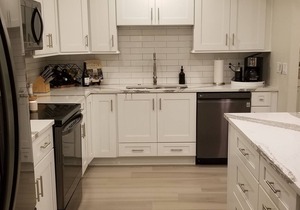 Remodeled Ranch Condo at Beacon Point across from Winterhaven Park, pet friendly