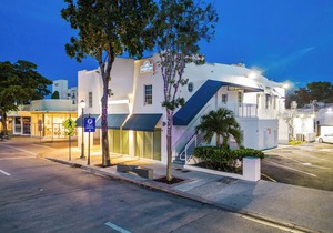 Remodeled Studio's in Downtown South Miami ~ Free Cable and WiFi