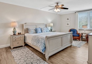Renovated 3rd-floor oceanfront condo with balcony & pool