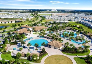 Resort Style, close to Disney and other parks Wlking Distance to Oasis Club