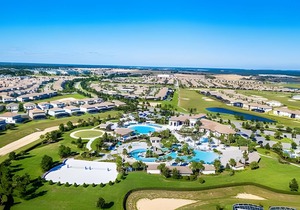 Resort Style, close to Disney and other parks Wlking Distance to Oasis Club