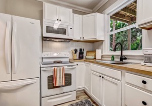 Riverside! Enjoy 5 points & King St.You will love it!