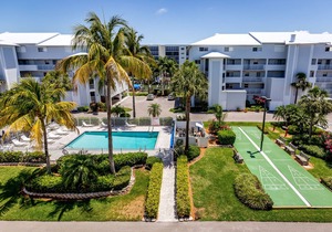Royal Pelican 381, 2 Bedrooms, Sleeps 6, Canal View, Heated Pool, Elevator