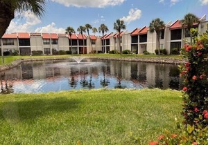 Runaway Bay 135 - Beach, Pool, gym and bay