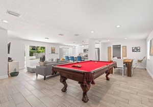 SAFETY HARBOR 1 LEVEL 5 BEDROOM 3 BATH POOL HOME