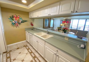 Sanibel Harbour Resort Harbour Tower 716: Private beach, heated pool, and grill