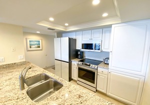 Sanibel Harbour Resort Harbour Tower 516: Luxury unit overlooking the sparkling waters