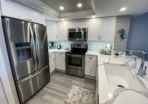 Sanibel Harbour Resort Bay View Tower 534: Beautifully appointed, newly renovated condo