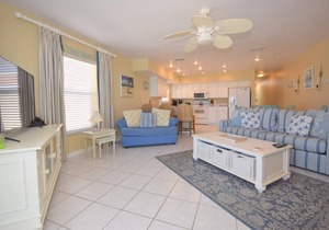 Sea Isles Penthouse/Small intimate Building/Private elevator/Cleanliness/Free wifi-Beach Equipment & Parking