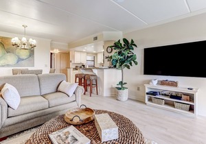 Seaside Paradise: Oceanfront Retreat at Sailmaker