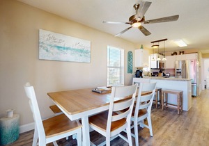 Second floor condo with shared pool, high-speed WiFi, and private washer/dryer