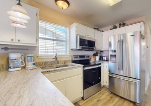 Second floor condo with shared pool, high-speed WiFi, and private washer/dryer