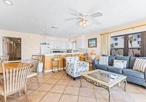 Second Floor Condo Many Amenities, Beach Access, Beach Equipment Included