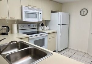 Shorewalk BK condo 2 Bedroom/2 Bath-near Beaches, IMG, Pool, Tennis, Pickleball