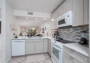 Siesta Dunes Modern Condo | Private Beach | Heated Pool | Ideal Location | Ask about Free Activities