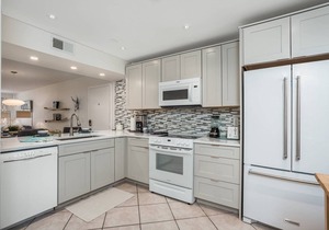 Siesta Dunes Modern Condo | Private Beach | Heated Pool | Ideal Location | Ask about Free Activities