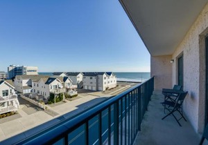 Simple North Wildwood Condo - Steps to Beach!