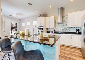 Snowbird-friendly home with private pool, patio, game room & high-speed WiFi