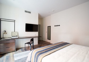 Sonder | The Queen | Elegant Room