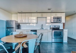 Sosuite | 3BR Loft w Gym, Lounge, Shared Laundry