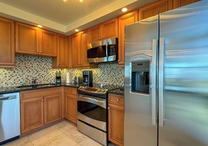 South Seas Tower 4- 812: Beautifully Updated; Large Balcony