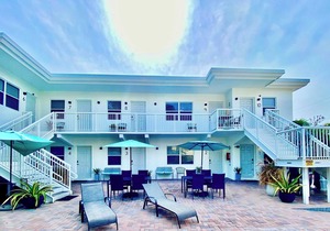 Southwinds #3 for 2, Queen Studio, Steps to Beach