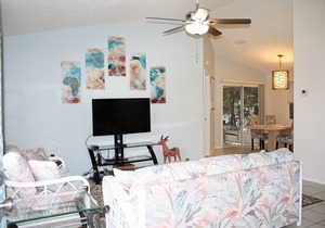 Spacious 1 Bedroom with Screened Lanai, 1 mile from Nokomis Beach!