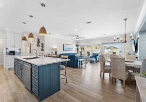 Spacious Beachfront 3 Bedroom!