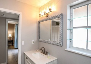 Spacious, modern beach home w. private pool, walk to beach