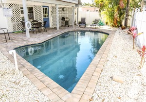 Spacious, modern beach home w. private pool, walk to beach