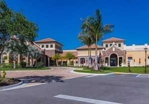 Special Offer! 2BR+Den Condo in Treviso Bay – Near Beaches | Book & Save