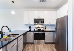 Stay Gia - Modern 1 Bedroom Apartment