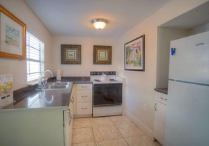 Steps to Sand - Standalone Beachfront Cottage w/Picnic Area & BBQ Grill Nearby Grocery