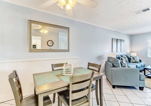 STEPS TO THE SAND! Updated Amelia Island Townhouse Close To Downtown!