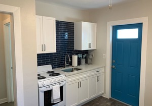 Studio #2 - Within Steps to Downtown Lake Worth Beach
