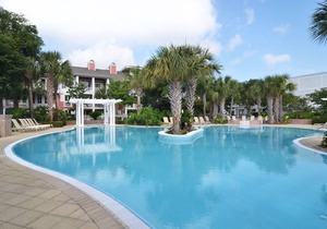 Studio ~ Kitchenette ~ Family Friendly ~ Community Pool ~ Fitness Center