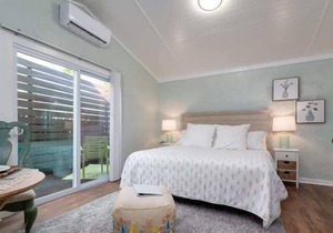 Studio with a Pool! Intimate spot for relaxation