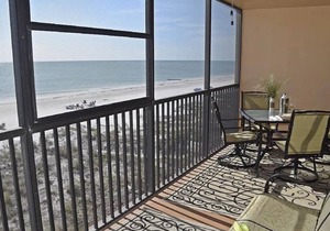 Stunning 3 bed/2 bath beachfront condo in Madeira Beach, FL