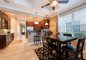 Stunning 3-Bed Resort home w/3 Ensuite Bedrooms, pool, spa, outdoor kitchen. Near WDW