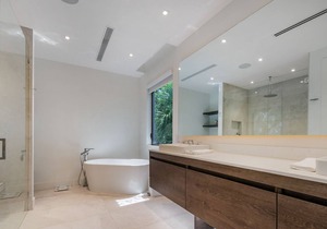 Stunning 3BR Home with Heated Pool, Coconut Grove