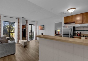Stunning Resort Two Bedroom condo near Universal & Disney