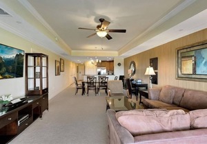 Stunning Sunsets Reunion Condo. 3 Beds, 3 Baths. Golf Course View. Free WIFI
