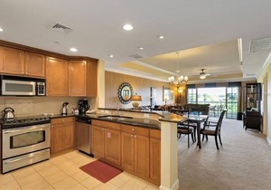 Stunning Sunsets Reunion Condo. 3 Beds, 3 Baths. Golf Course View. Free WIFI