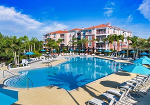 Stunning, top-floor condo! *feet from clubhouse and pool*