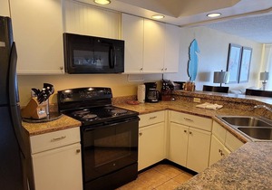 Sun, Fun, White Sand Beaches and Ocean Breezes! Do it all at The Summerhouse!