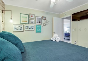 Sunny condo w/ shared heated pool & private gas grill - walk to the Gulf!