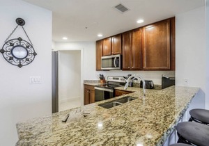 Sunset Royale | 2/2 Luxury Condo Marina View